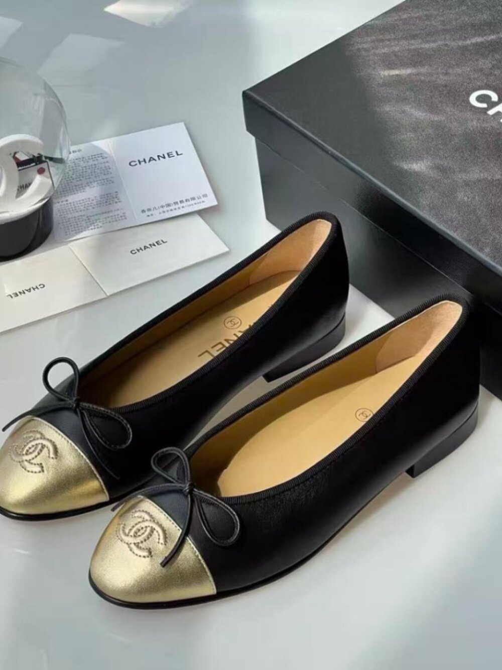 🐕Chanel Black & Gold Cap-Toe Ballet Flats